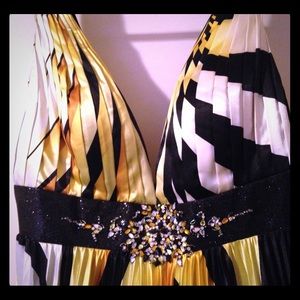 Gorgeous, never worn dress